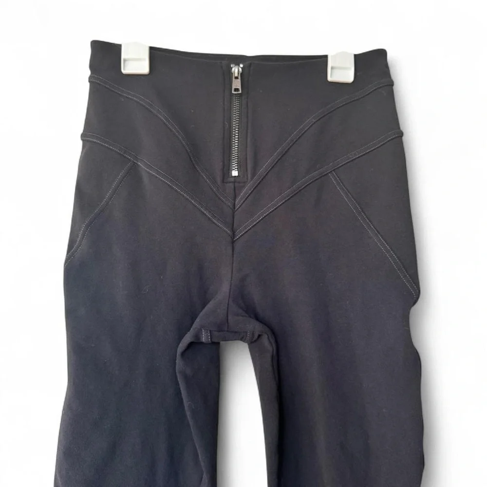 Alo Yoga Lounge Leggings - Front Zip - black - M